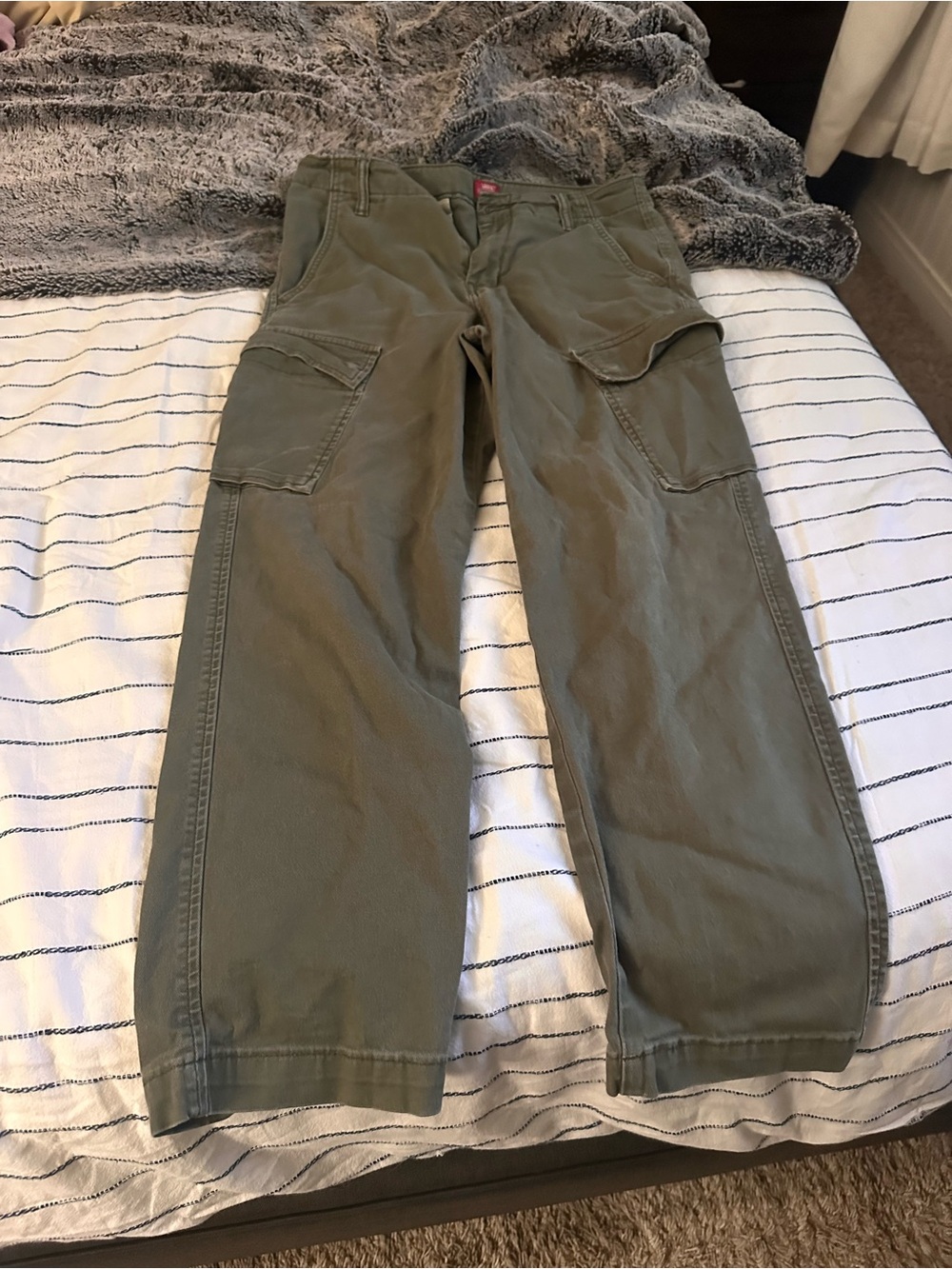 Levi's Olive XX Cargo TaperPants with Utility Pockets Size 29X30